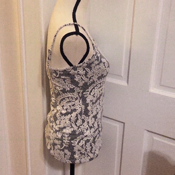NWT Great Little Cami Black/White Lacy Floral Pattern by LOFT Small - Picture 3 of 6